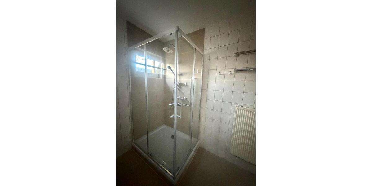 Etagenwohnung Plauen Alt Chrieschwitz - 3 Zimmer, 64 m&sup2;, 320&euro; | Angebot:23990146