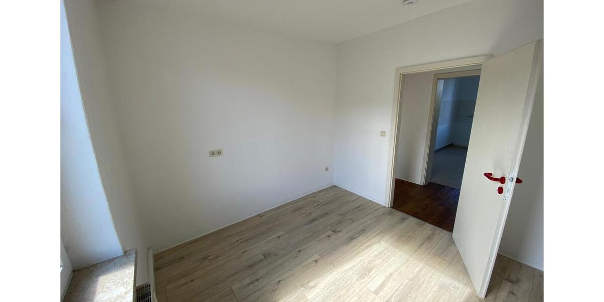 Etagenwohnung Plauen Alt Chrieschwitz - 3 Zimmer, 70 m&sup2;, 350&euro; | Angebot:17334721