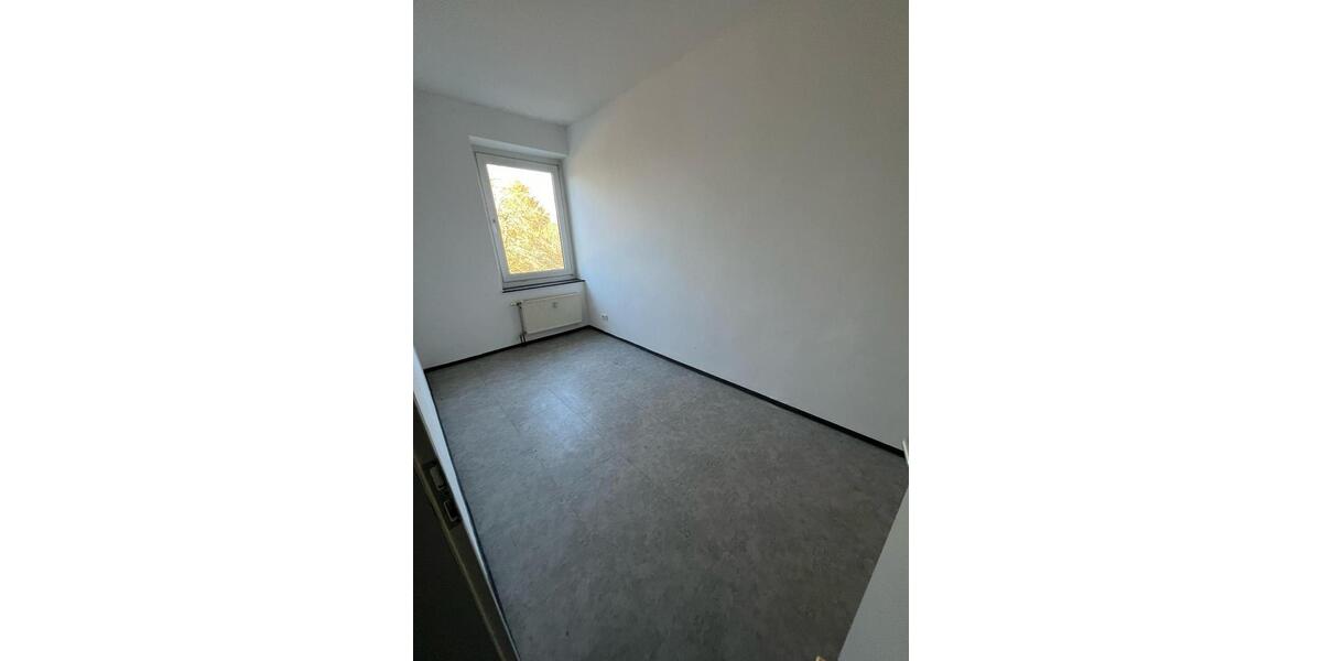 Etagenwohnung Naila - 3 Zimmer, 76 m&sup2;, 450&euro; | Angebot:24474410