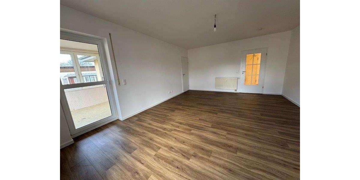 Etagenwohnung Hof Neuhof - 3 Zimmer, 89 m&sup2;, 880&euro; | Angebot:25145335
