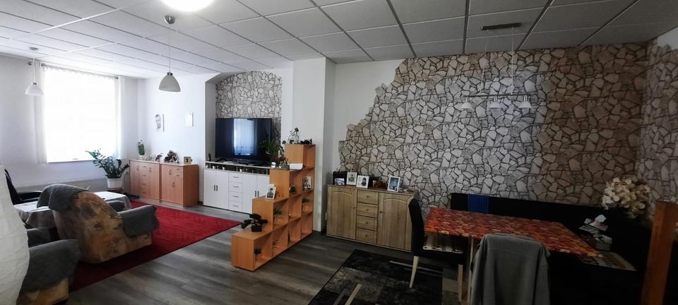 Erdgeschoßwohnung Oelsnitz (Vogtland) - 2 Zimmer, 78 m&sup2;, 450&euro; | Angebot:25868362