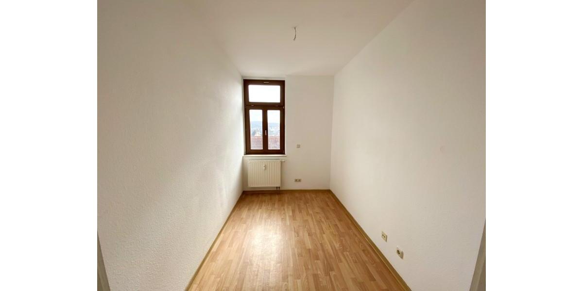 Etagenwohnung Plauen - 3 Zimmer, 81 m&sup2;, 430&euro; | Angebot:25363707