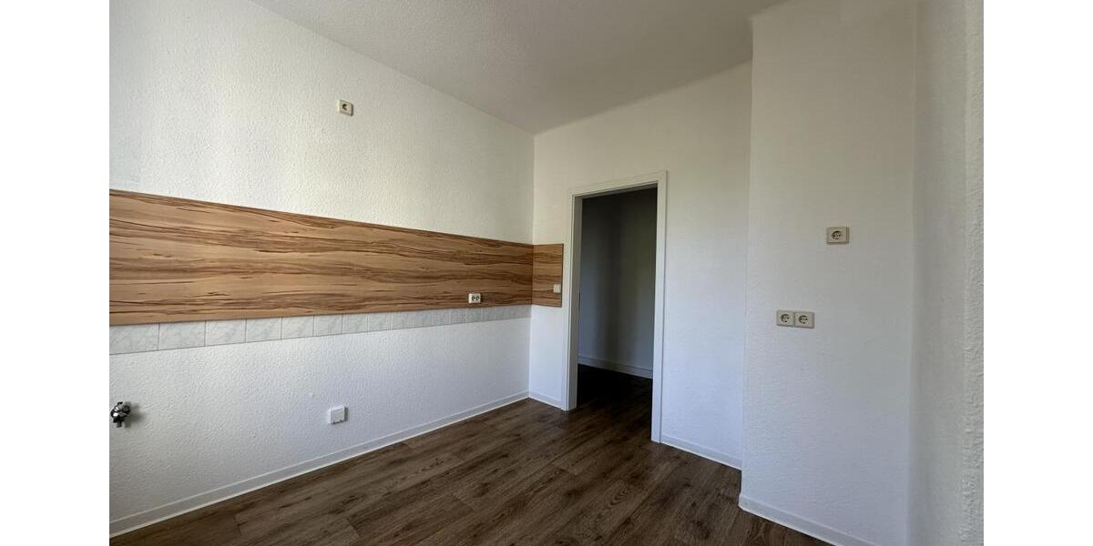 Etagenwohnung Plauen Bahnhofsvorstadt - 3 Zimmer, 70 m&sup2;, 373&euro; | Angebot:26266404
