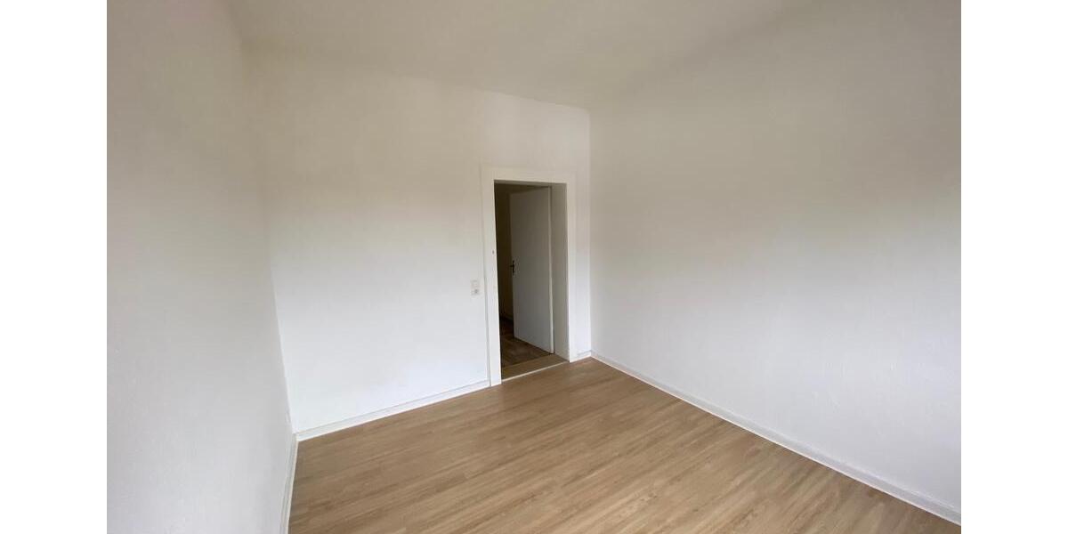 Etagenwohnung Plauen Alt Chrieschwitz - 3 Zimmer, 73 m&sup2;, 327&euro; | Angebot:9060663