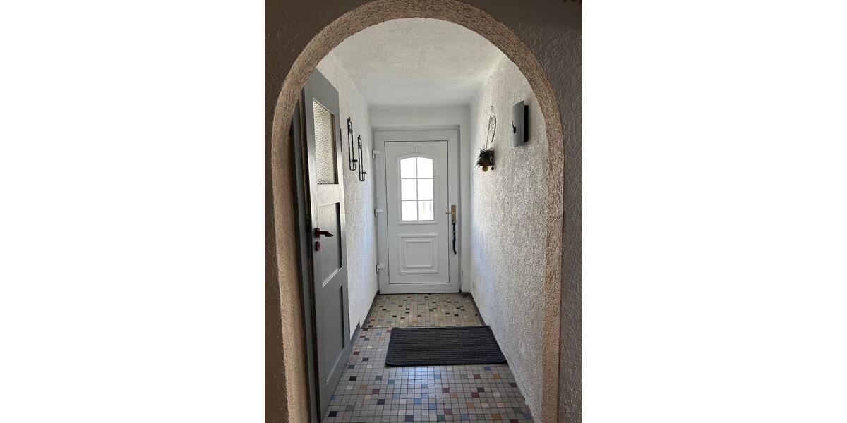 Doppelhaushälfte Hof Neuhof - 8 Zimmer, 160 m&sup2;, 118.000&euro; | Angebot:25614688