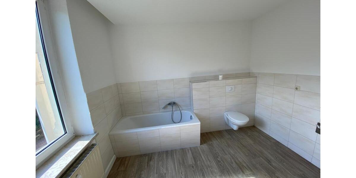 Etagenwohnung Plauen Alt Chrieschwitz - 3 Zimmer, 70 m&sup2;, 350&euro; | Angebot:17334721