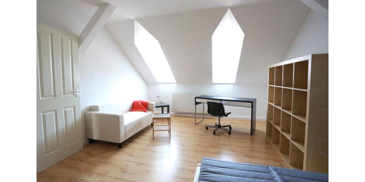 Etagenwohnung Hof Altstadt - 4.5 Zimmer, 102 m&sup2;, 1.200&euro; | Angebot:25906805