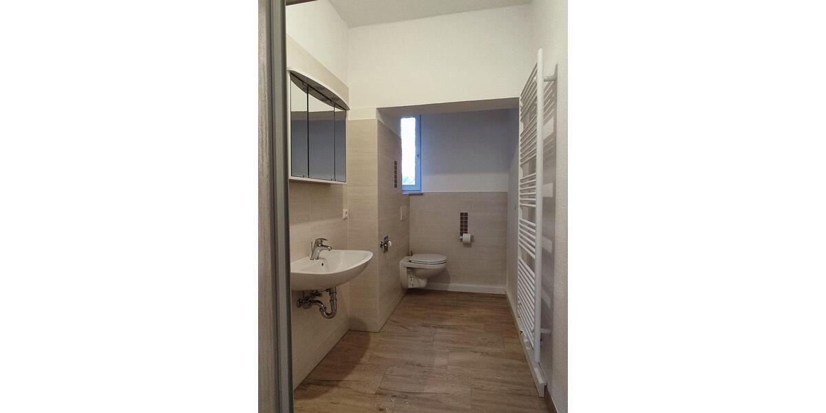 Etagenwohnung Plauen - 2 Zimmer, 61 m&sup2;, 370&euro; | Angebot:24644025