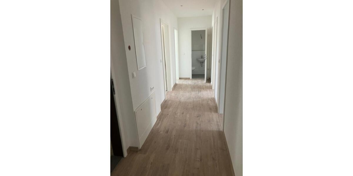 Dachgeschoßwohnung Plauen - 4.5 Zimmer, 97 m&sup2;, 850&euro; | Angebot:25808074