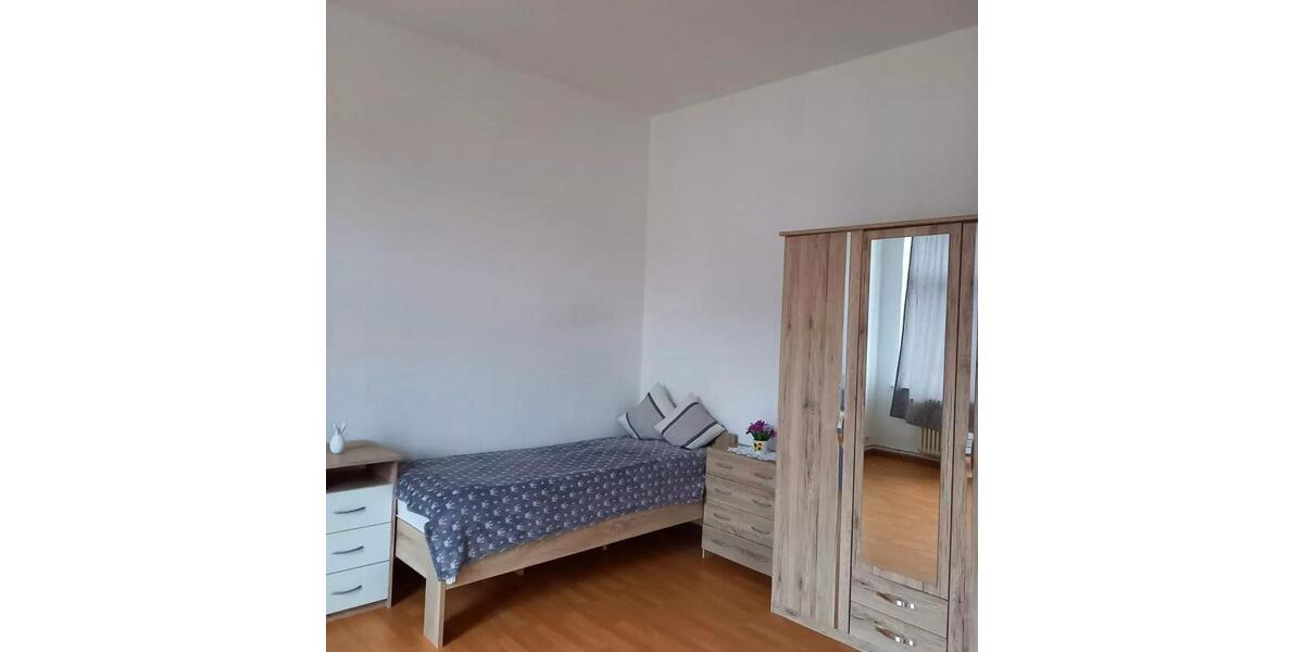 Etagenwohnung Plauen Bahnhofsvorstadt - 4 Zimmer, 90 m&sup2;, 49.000&euro; | Angebot:26941516