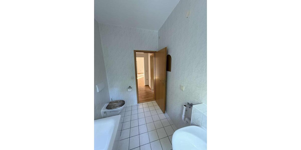 Etagenwohnung Plauen - 2 Zimmer, 66 m&sup2;, 328&euro; | Angebot:24587970