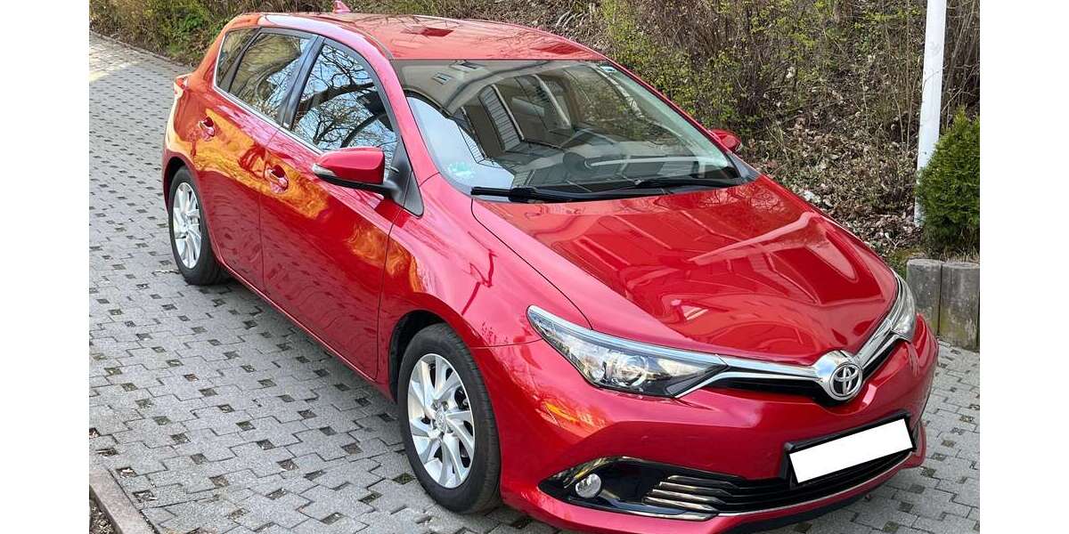 Toyota Auris 125.000 km 8.700 &euro; Plauen 08525