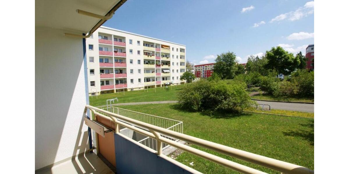 Erdgeschoßwohnung Plauen Altstadt - 1 Zimmer, 30 m&sup2;, 230&euro; | Angebot:24847400