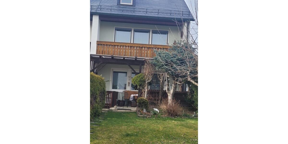 Reihenhaus Selb - 4 Zimmer, 100 m&sup2;, 185.000&euro; | Angebot:24102822