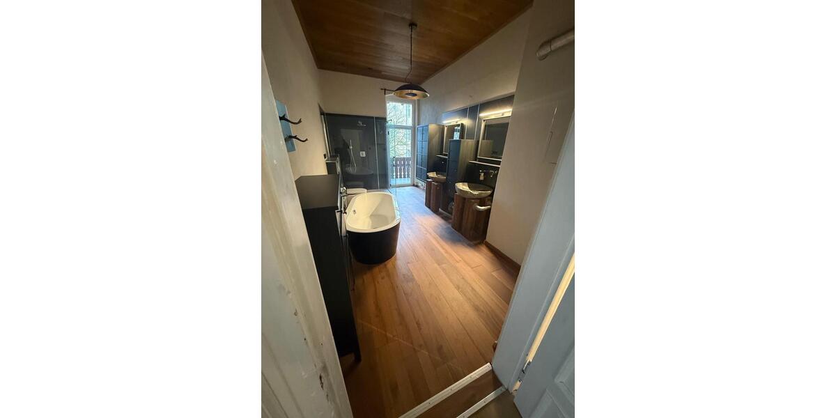 Etagenwohnung Hof Altstadt - 4 Zimmer, 130 m&sup2;, 900&euro; | Angebot:26290885