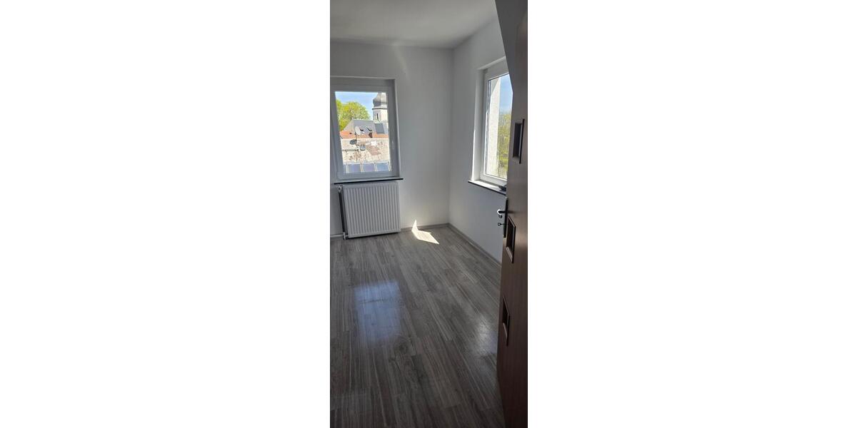 Dachgeschoßwohnung Schönwald - 4 Zimmer, 112 m&sup2;, 600&euro; | Angebot:26427239