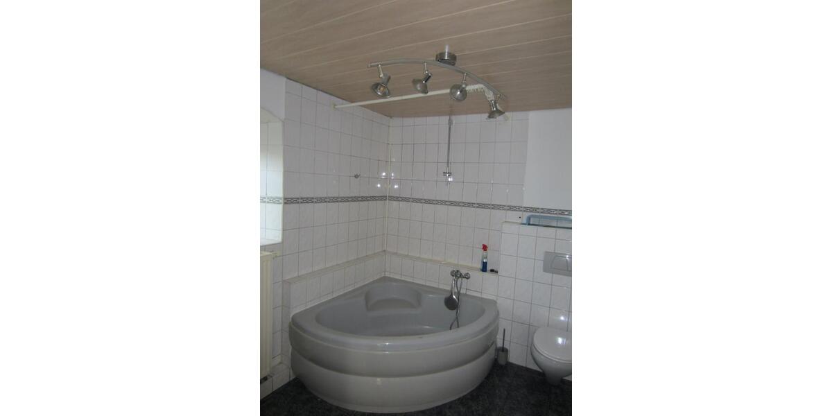 Einfamilienhaus Marktleugast - 6 Zimmer, 150 m&sup2;, 135.000&euro; | Angebot:25589667