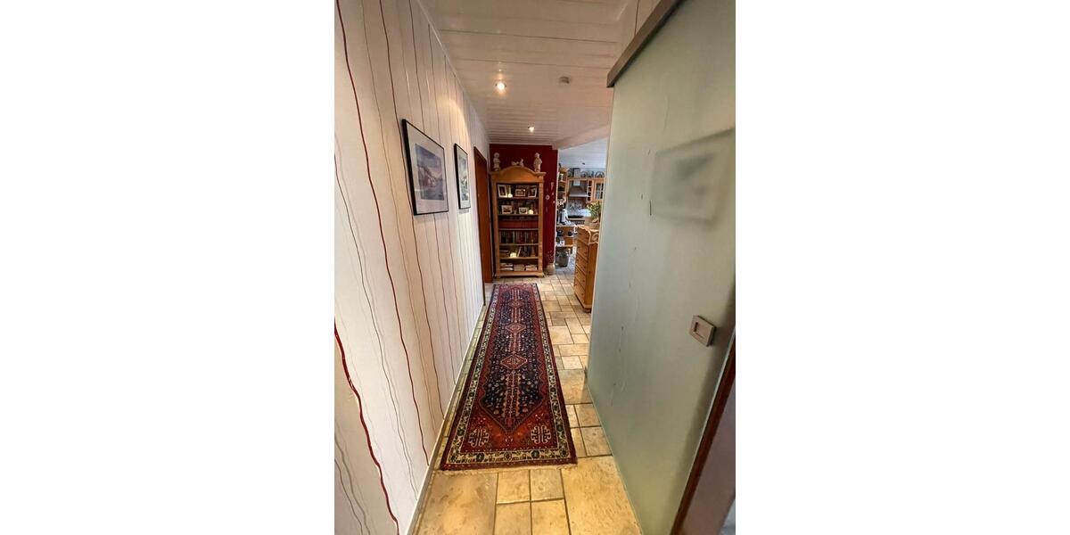 Erdgeschoßwohnung Selbitz - 3 Zimmer, 141 m&sup2;, 690&euro; | Angebot:26040544