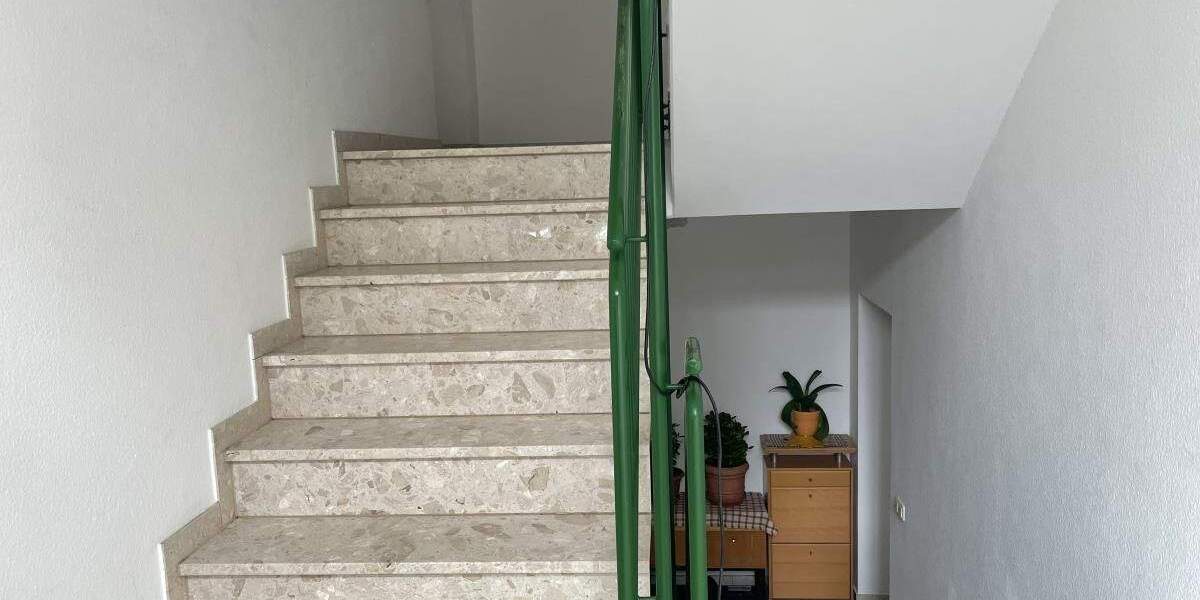 Etagenwohnung Bad Lobenstein Lobenstein - 2 Zimmer, 49 m&sup2;, 385&euro; | Angebot:25742916