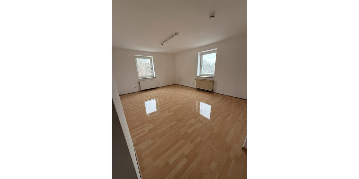 Etagenwohnung Rehau - 3 Zimmer, 72 m&sup2;, 890&euro; | Angebot:25263416