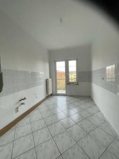 Etagenwohnung Plauen Stadtmitte - 3 Zimmer, 71 m&sup2;, 320&euro; | Angebot:25674920