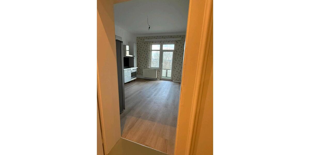 Etagenwohnung Plauen - 2 Zimmer, 68 m&sup2;, 408&euro; | Angebot:25572182