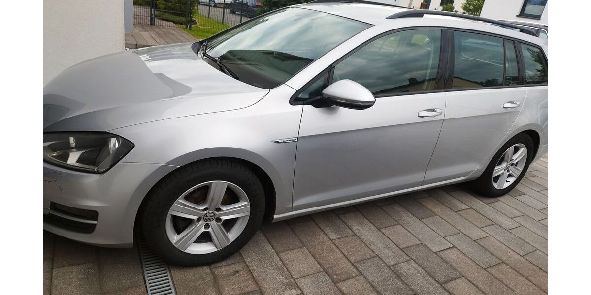 VW Golf 176.000 km 7.450 &euro; Rehau 95111