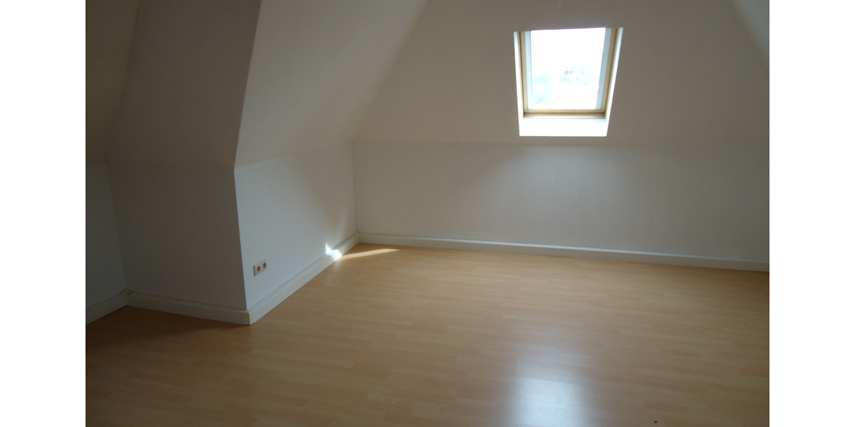 Dachgeschoßwohnung Rosenthal am Rennsteig - 3 Zimmer, 90 m&sup2;, 460&euro; | Angebot:25909078