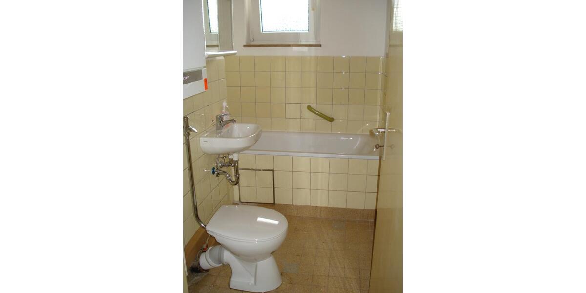 Etagenwohnung Kirchenlamitz Hohenbuch - 3 Zimmer, 58 m&sup2;, 340&euro; | Angebot:26018699