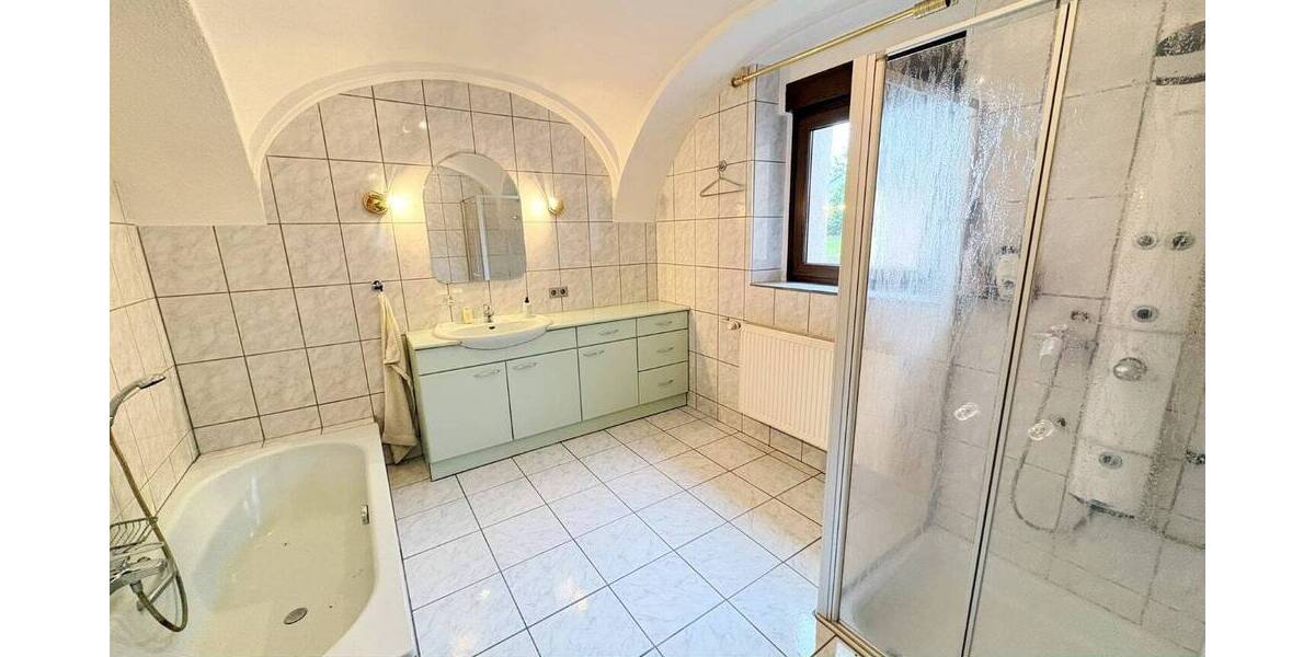 Bauernhaus, Landhaus Höchstädt im Fichtelgebirge Höchstädt - 8 Zimmer, 215 m&sup2;, 195.000&euro; | Angebot:25769216