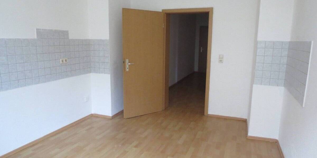 Etagenwohnung Plauen Stadtmitte - 3 Zimmer, 93 m&sup2;, 420&euro; | Angebot:25687458