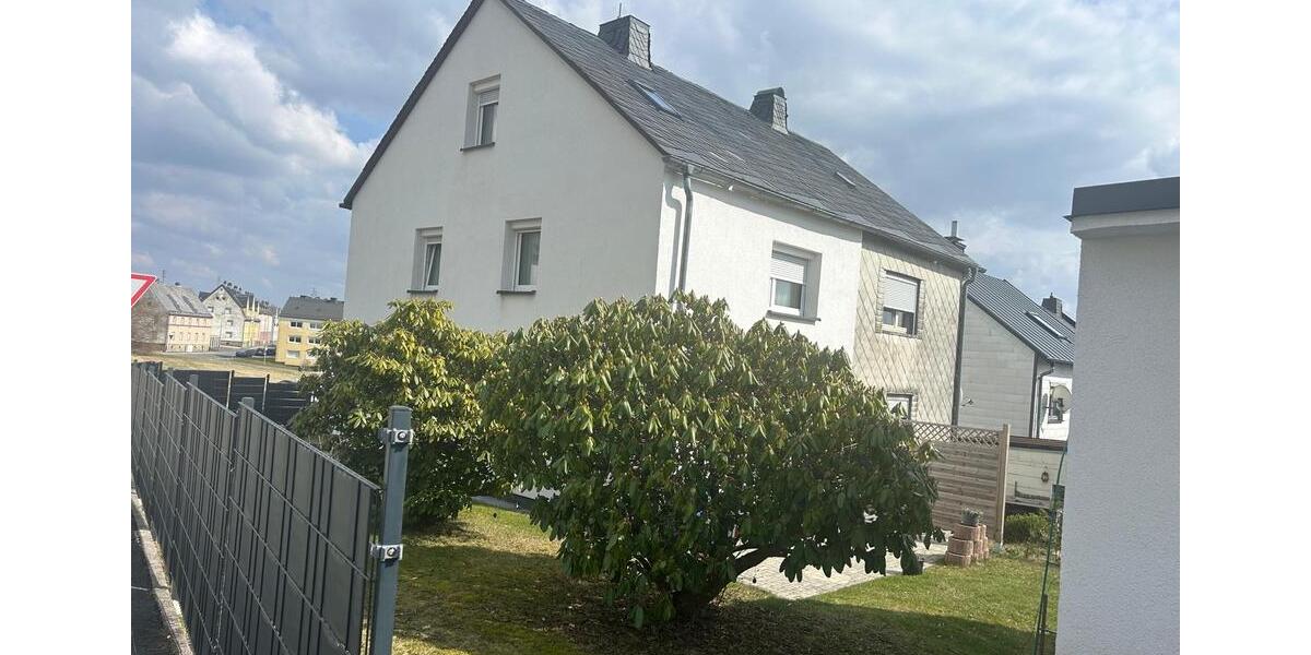 Doppelhaushälfte Helmbrechts - 4 Zimmer, 100 m&sup2;, 155.000&euro; | Angebot:26086442