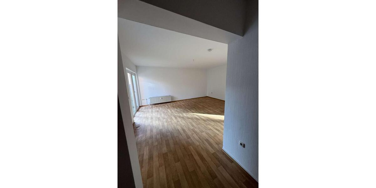 Etagenwohnung Plauen - 2 Zimmer, 66 m&sup2;, 328&euro; | Angebot:24587970