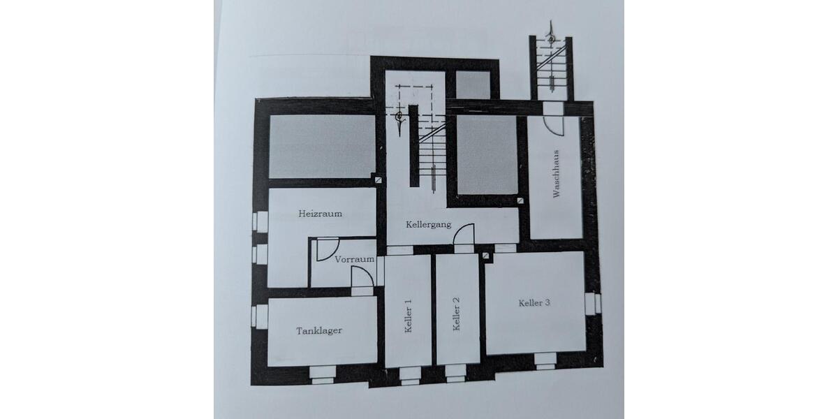 Mehrfamilienhaus, Wohnhaus Oelsnitz (Vogtland) - 20 Zimmer, 278 m&sup2;, 83.000&euro; | Angebot:23512555