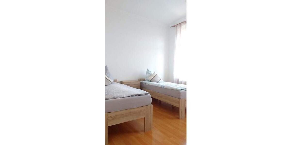 Etagenwohnung Plauen Stadtmitte - 4 Zimmer, 90 m&sup2;, 49.000&euro; | Angebot:25745243