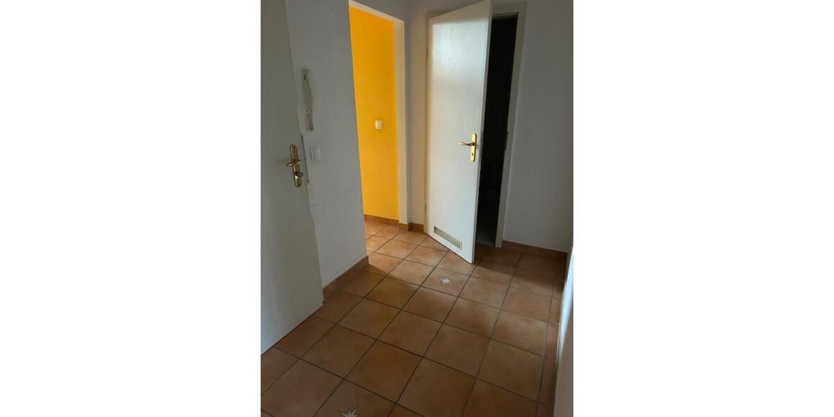 Etagenwohnung Plauen - 2 Zimmer, 50 m&sup2;, 270&euro; | Angebot:25149562