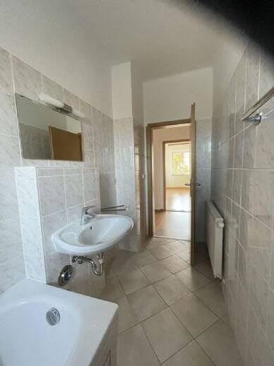 Etagenwohnung Plauen Stadtmitte - 3 Zimmer, 71 m&sup2;, 320&euro; | Angebot:25674920