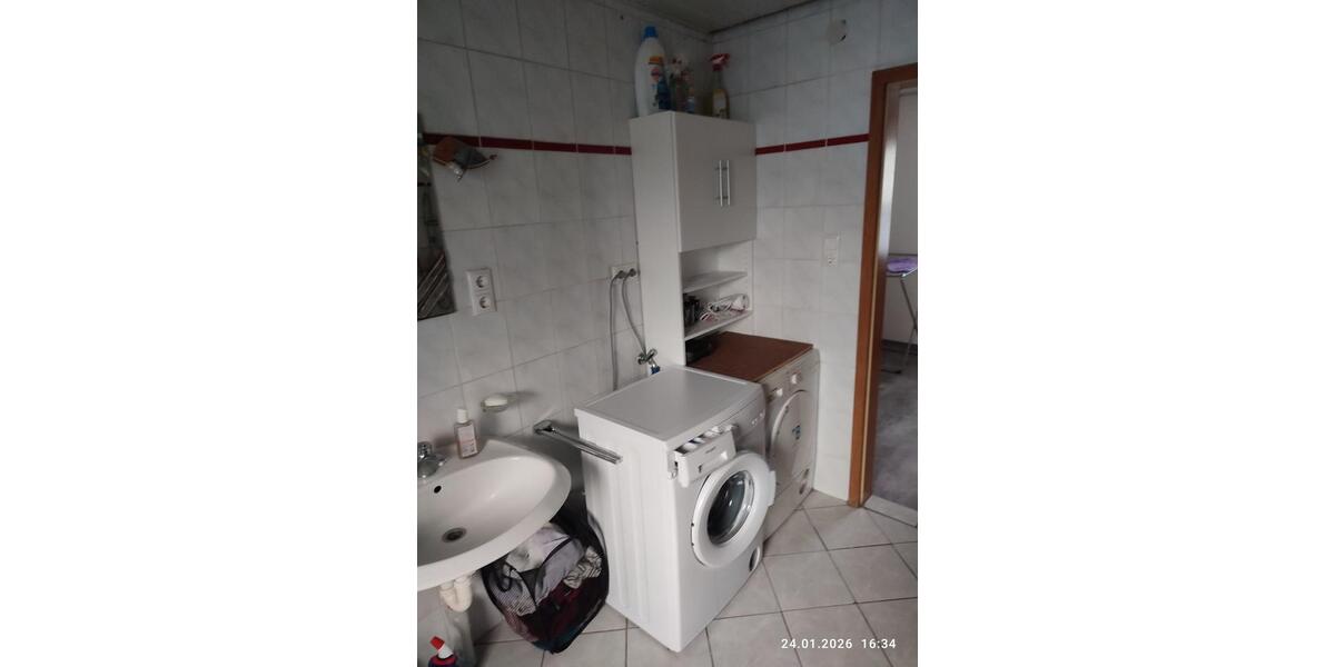 Etagenwohnung Leupoldsgrün - 1 Zimmer, 140 m&sup2;, 350&euro; | Angebot:24676465