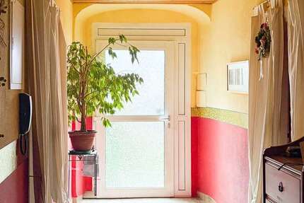 Haus Hof Altstadt - 6 Zimmer, 230 m&sup2;, 420.000&euro; | Angebot:27113406