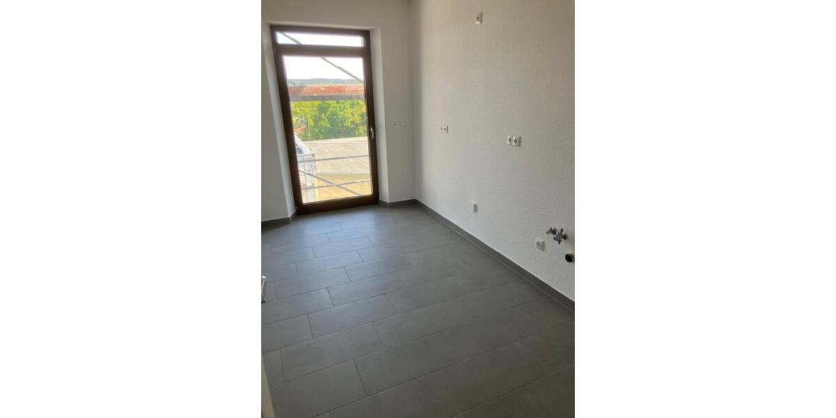 Dachgeschoßwohnung Plauen - 4.5 Zimmer, 97 m&sup2;, 850&euro; | Angebot:25808074