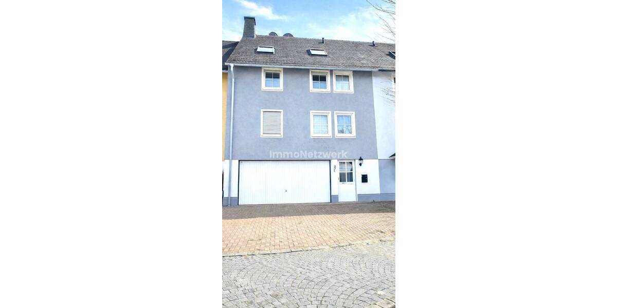 Einfamilienhaus Helmbrechts / Ort Helmbrechts - 7 Zimmer, 170 m&sup2;, 360.000&euro; | Angebot:25715587