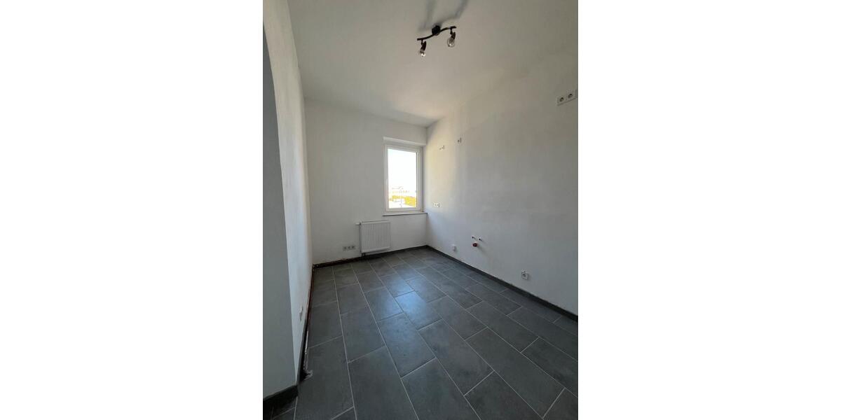 Etagenwohnung Selb - 3 Zimmer, 92 m&sup2;, 800&euro; | Angebot:26405823