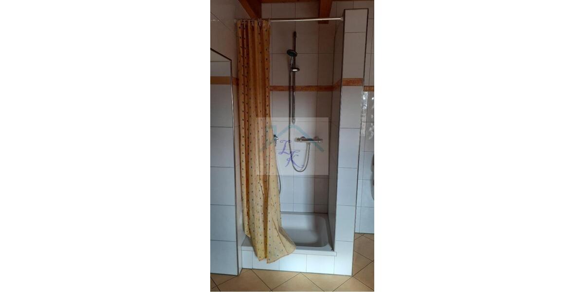 Maisonettenwohnung Röslau - 6 Zimmer, 180 m&sup2;, 950&euro; | Angebot:22921559