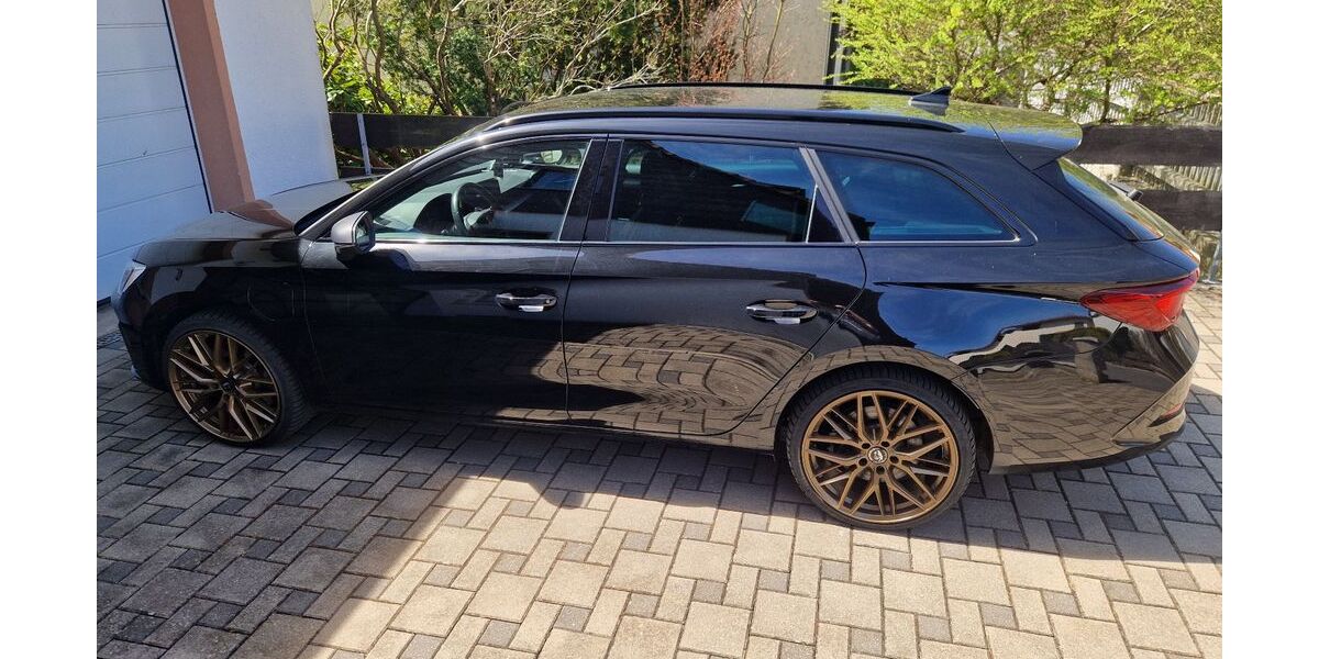 Cupra Leon 77.000 km 22.000 &euro; Marktleuthen 95168