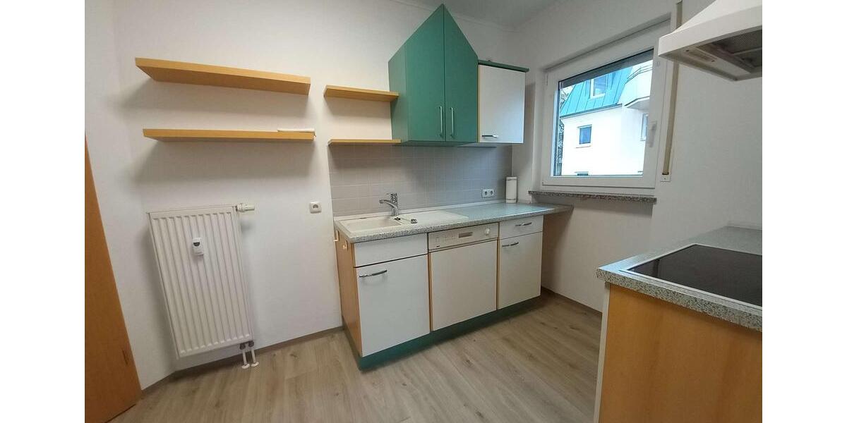 Etagenwohnung Hof Altstadt - 3 Zimmer, 100 m&sup2;, 890&euro; | Angebot:25257305