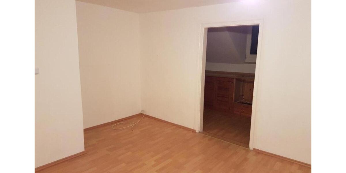 Dachgeschoßwohnung Schönwald - 5 Zimmer, 80 m&sup2;, 500&euro; | Angebot:24306940