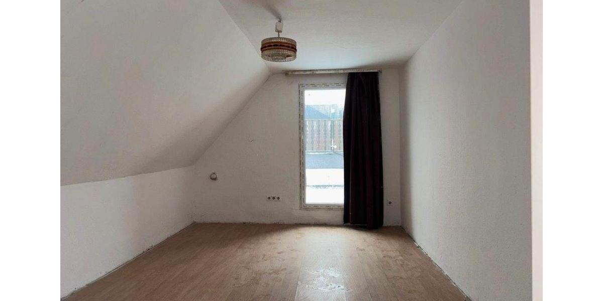 Einfamilienhaus Nordhalben - 8 Zimmer, 200 m&sup2;, 1.300&euro; | Angebot:26480770