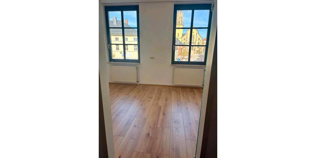 Etagenwohnung Selb - 7 Zimmer, 205 m&sup2;, 225.000&euro; | Angebot:26121947