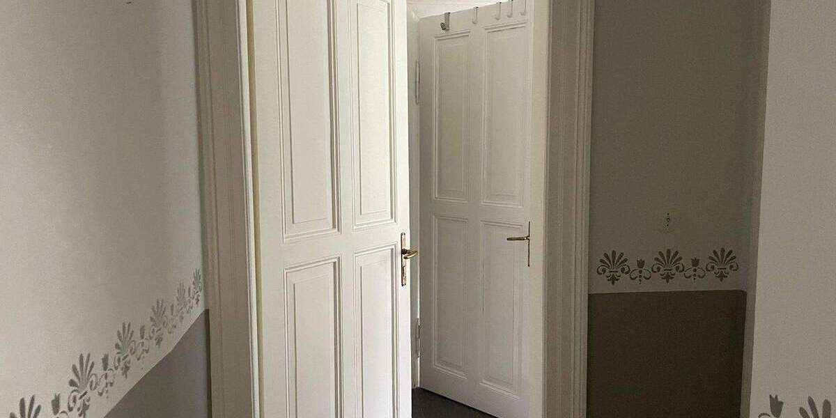 Mehrfamilienhaus, Wohnhaus Hof Innenstadt - 1 Zimmer, 298 m&sup2;, 450.000&euro; | Angebot:25775911