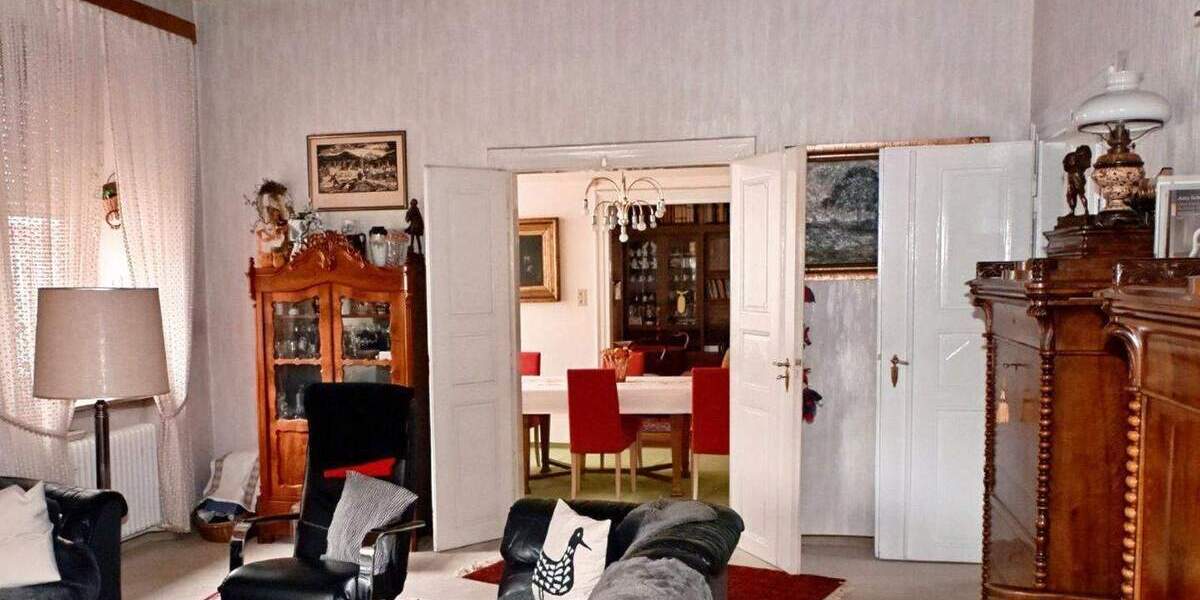 Mehrfamilienhaus, Wohnhaus Hof Innenstadt - 1 Zimmer, 298 m&sup2;, 450.000&euro; | Angebot:25775911